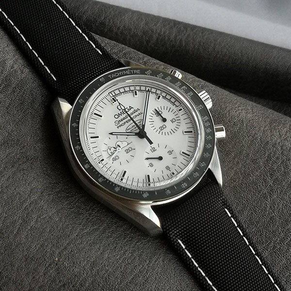 オメガ スピードマスター 偽物 プロフェッショナル スヌーピーアワード リミテッド 40mm 311.32.42.30.04.003