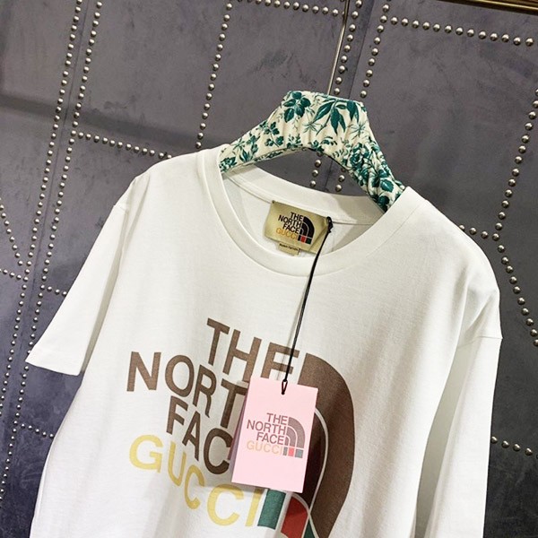 日本未入荷 グッチ ノースフェイス コラボ★スペシャルロゴTシャツ 偽物 Noi26522