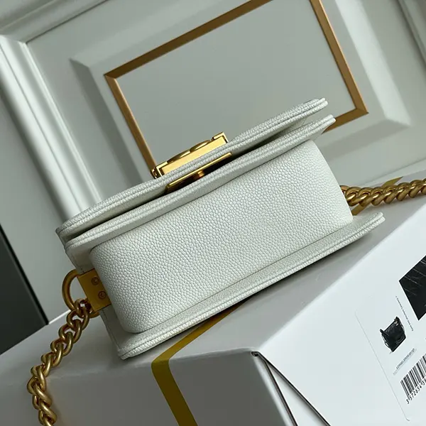 【即発】 シャネル 偽物マトラッセ ボーイシャネル ショルダーバッグ shm55020