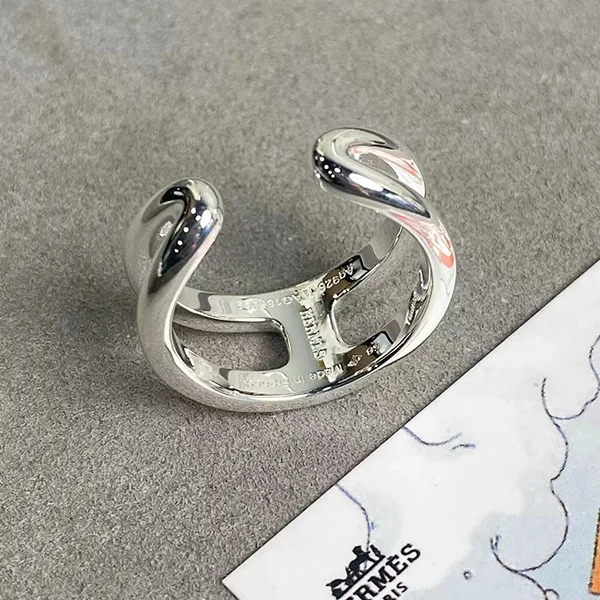 エルメス フェイク オスモズリング スモールサイズ PM H102539B00046