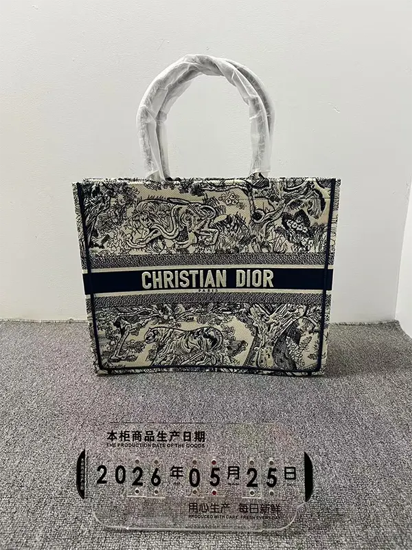 Dior